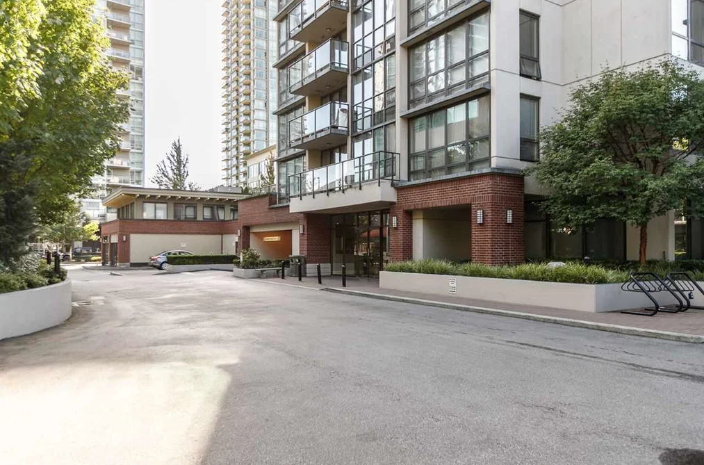 301 2959 GLEN DRIVE, Coquitlam BC V3B 0B8, Coquitlam BC — Residential for Sale - Photo 2