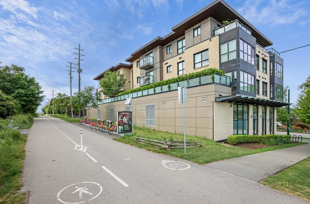 301 - 3028 Arbutus Street, Vancouver, BC - MLS: R3134230 - Photo 19 301 - 3028 Arbutus Street, Vancouver, BC - MLS: R3134230 - Photo 19