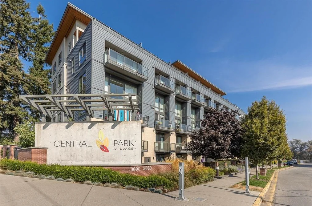Condo for sale at 301 3090 Gladwin Road Abbotsford British Columbia - MLS: R3110119