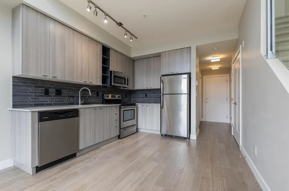301 3090 GLADWIN ROAD, Abbotsford BC V2T 0G2, Abbotsford BC — Residential for Sale - Photo 5