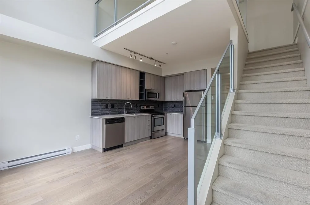 301 3090 GLADWIN ROAD, Abbotsford BC V2T 0G2, Abbotsford BC — Residential for Sale - Photo 7