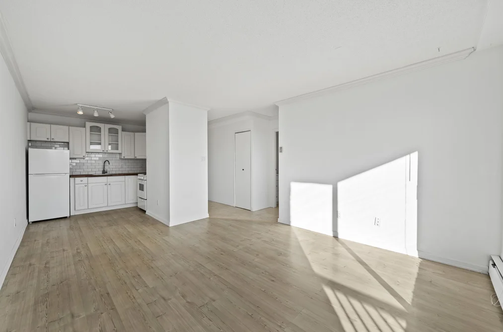 301 320 ROYAL AVENUE, New Westminster BC V3L 5C6, New Westminster BC — Residential for Sale - Photo 2