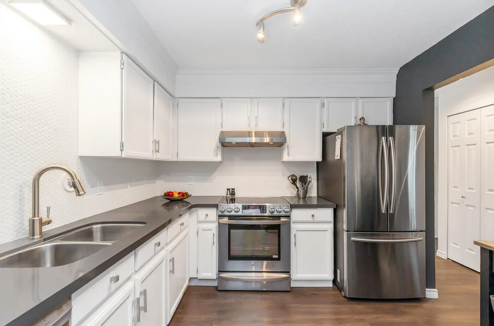 301 33490 COTTAGE LANE, Abbotsford BC V2S 6B8, Abbotsford BC — Residential for Sale - Photo 2