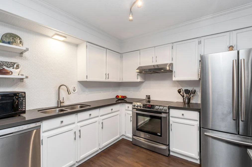 301 33490 COTTAGE LANE, Abbotsford BC V2S 6B8, Abbotsford BC — Residential for Sale - Photo 3