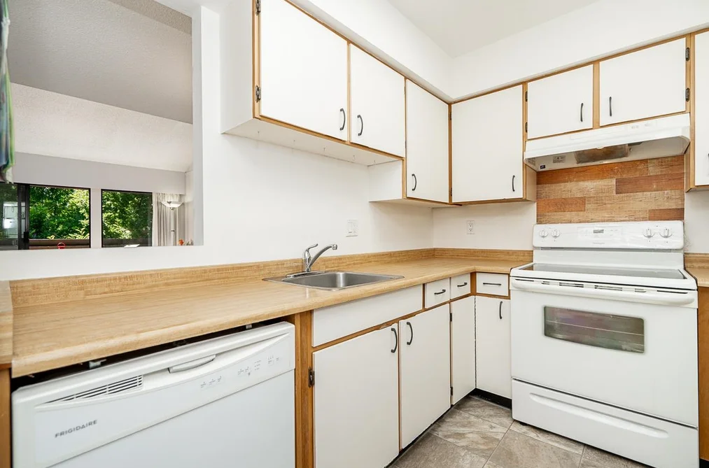 301 3420 BELL AVENUE, Burnaby BC V3J 1M7, Burnaby BC — Residential for Sale — Photo 10 of 34