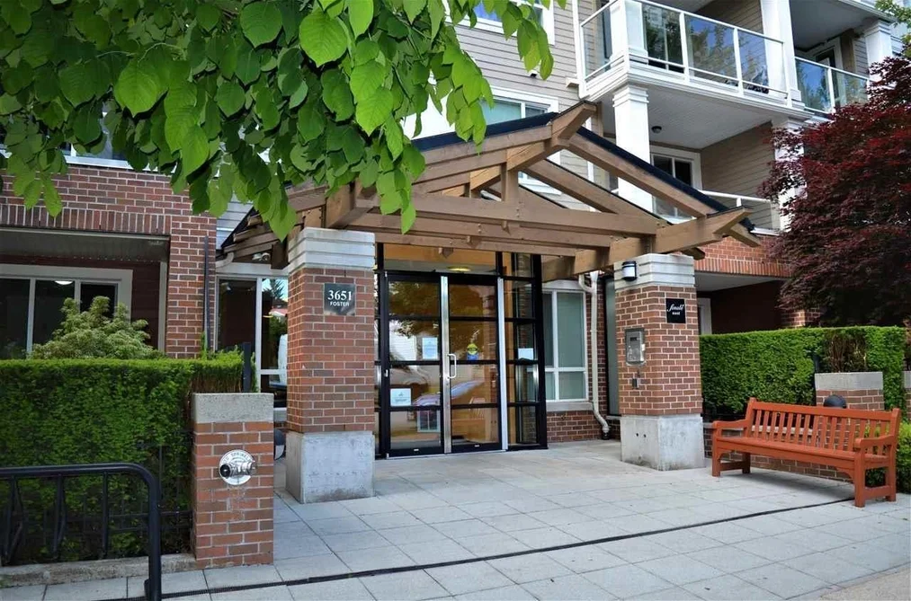 Condo for sale at 301 3651 Foster Avenue Vancouver British Columbia - MLS: R3085395