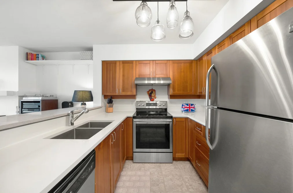 301 3727 W 10 AVENUE, Vancouver BC V6R 2G5, Vancouver BC — Residential for Sale - Photo 2