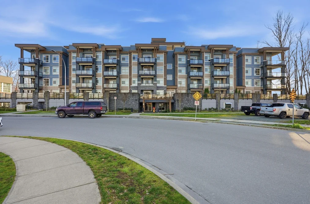 301 45562 AIRPORT ROAD, Chilliwack BC V2P 0J8, Chilliwack BC — Residential for Sale - Photo 2
