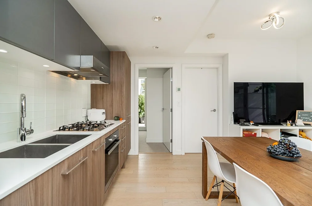 301 4638 GLADSTONE STREET, Vancouver BC V5N 0G5, Vancouver BC — Residential for Sale - Photo 3