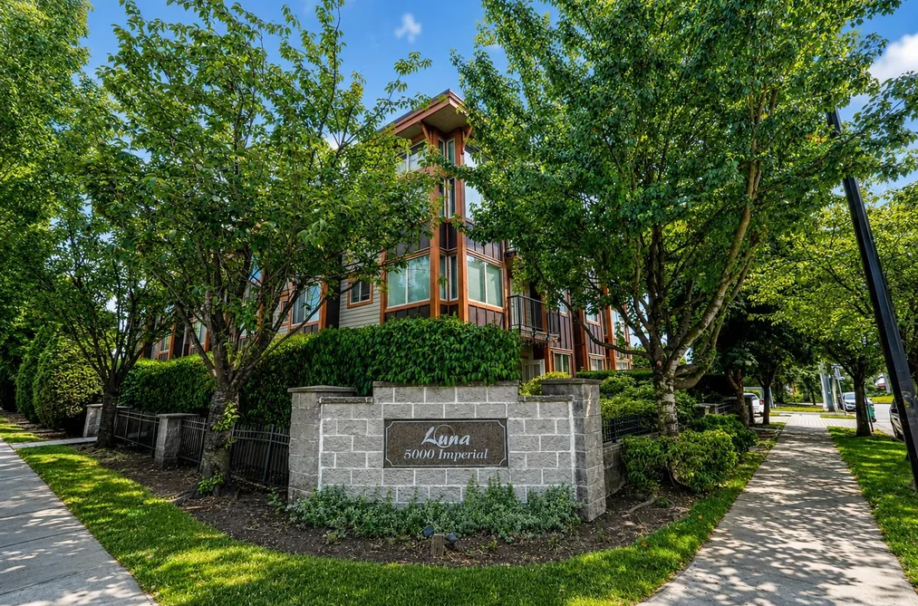 Condo for sale at 301 5000 Imperial Street Burnaby British Columbia - MLS: R3141664