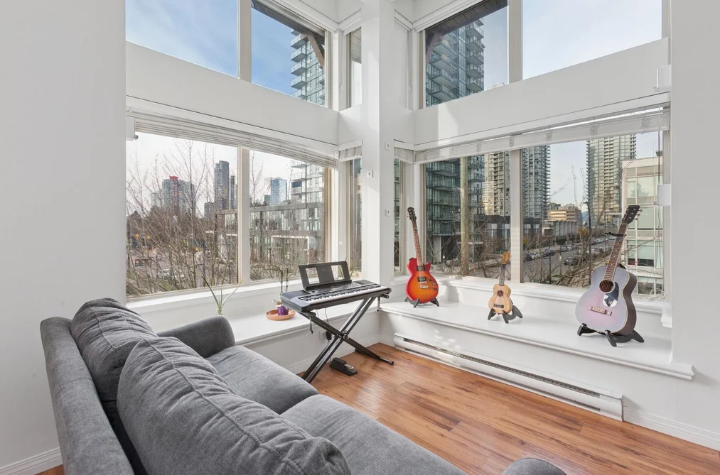 301 5000 IMPERIAL STREET, Burnaby BC V5J 1C8, Burnaby BC — Residential for Sale - Photo 2