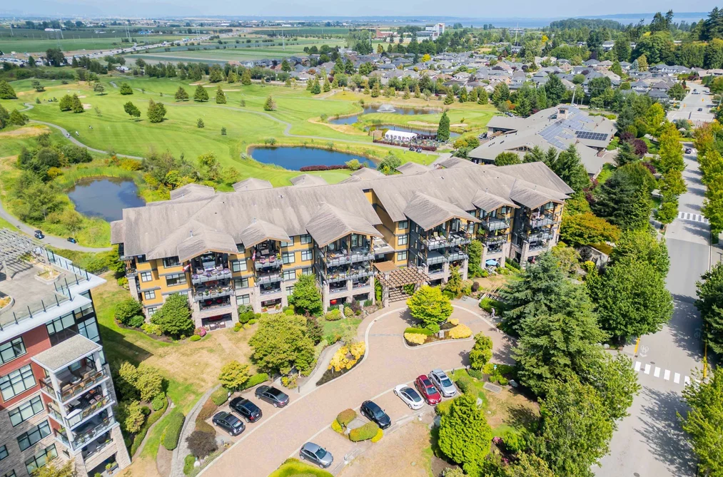 Condo for sale at 301 5099 Springs Boulevard Delta British Columbia - MLS: R3150834
