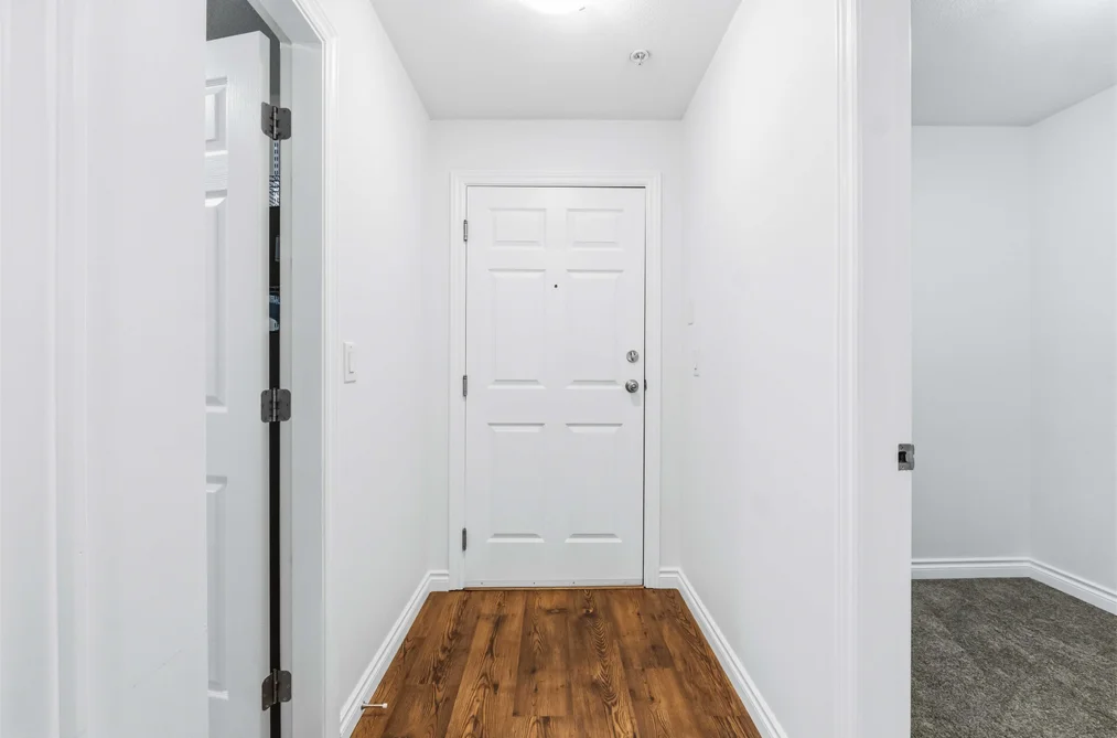 301 5488 198 STREET, Langley BC V3A 1G2, Langley BC — Residential for Sale - Photo 3