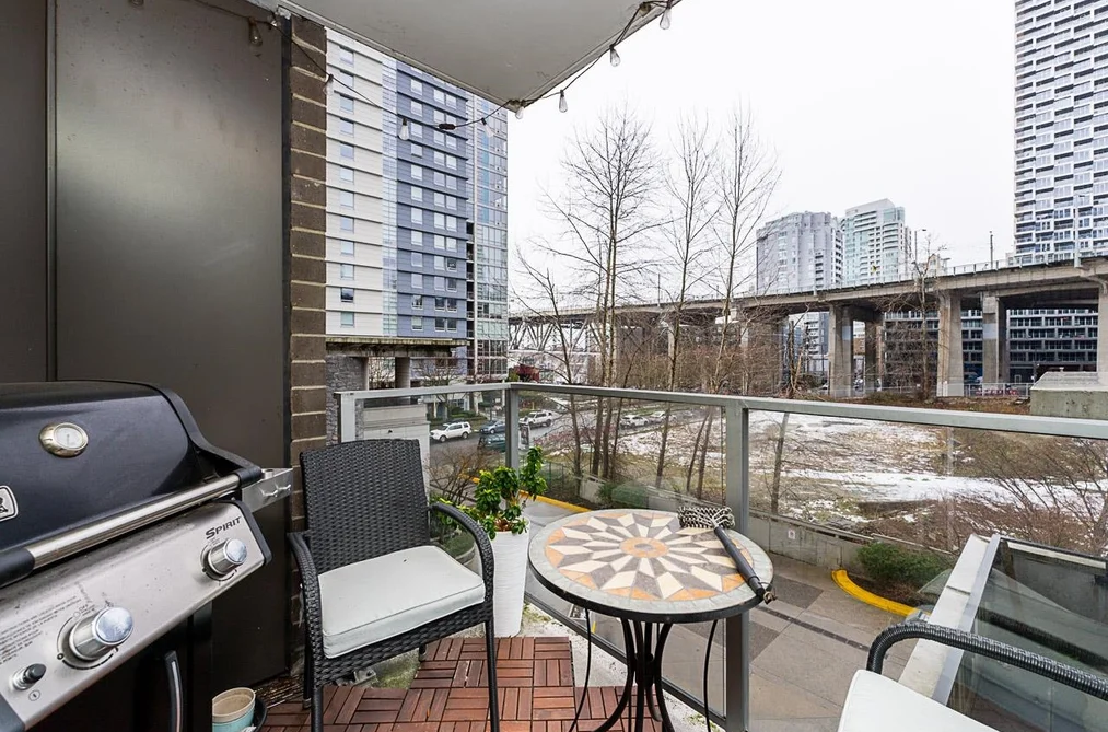 301 583 BEACH CRESCENT, Vancouver BC V6Z 3E6, Vancouver BC — Residential for Sale - Photo 4