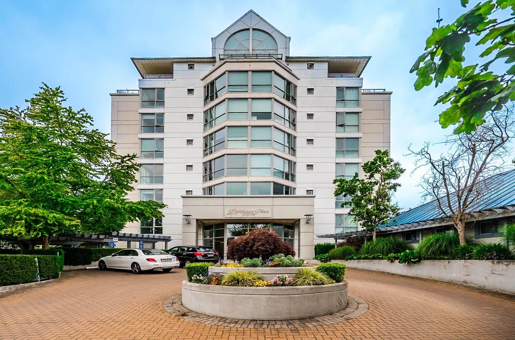 Condo for sale at 301 5860 Dover Crescent Richmond British Columbia - MLS: R3141289
