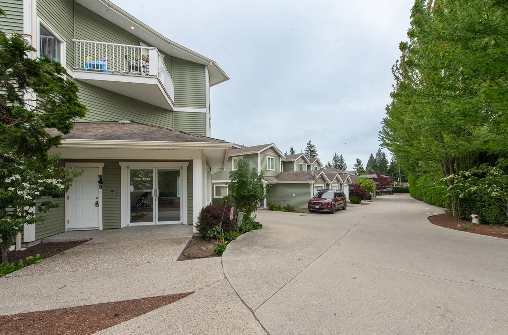 301 624 SHAW ROAD, Gibsons BC V0N 1V8, Gibsons BC — Residential for Sale - Photo 2