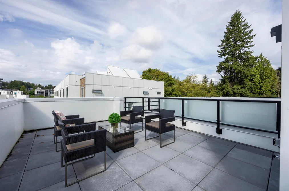 Townhouse for sale at 301 6338 King George Boulevard Surrey British Columbia - MLS: R3082059