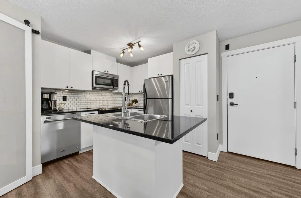 301 6500 194 STREET, Surrey BC V4N 5X4, Surrey BC — Residential for Sale - Photo 3