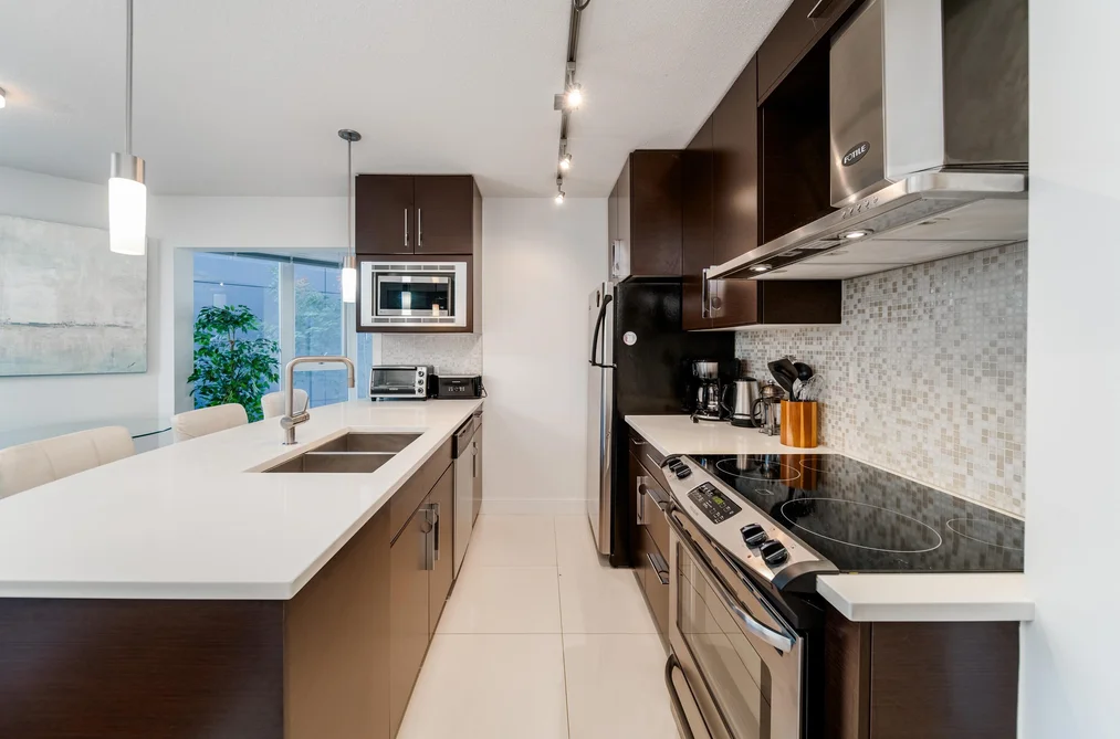 301 689 ABBOTT STREET, Vancouver BC V6B 0J2, Vancouver BC — Residential for Sale — Photo 4 of 23