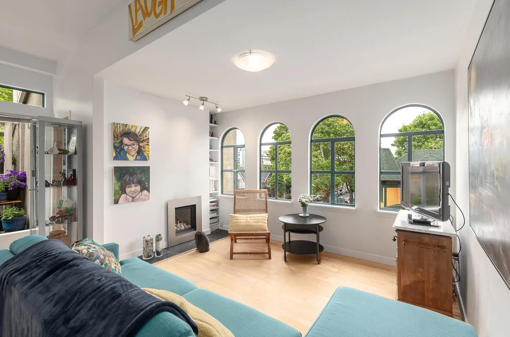 301 700 E PENDER STREET, Vancouver BC V6A 1V7, Vancouver BC — Residential for Sale - Photo 2