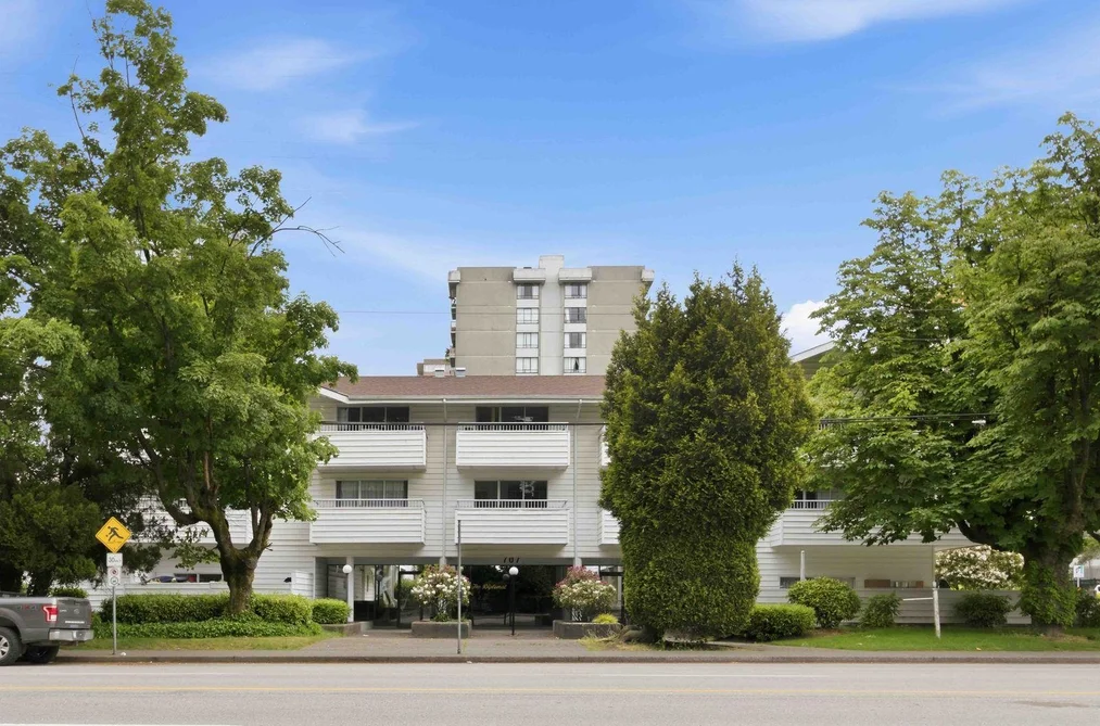 Condo for sale at 301 707 8th Street New Westminster British Columbia - MLS: R3131303