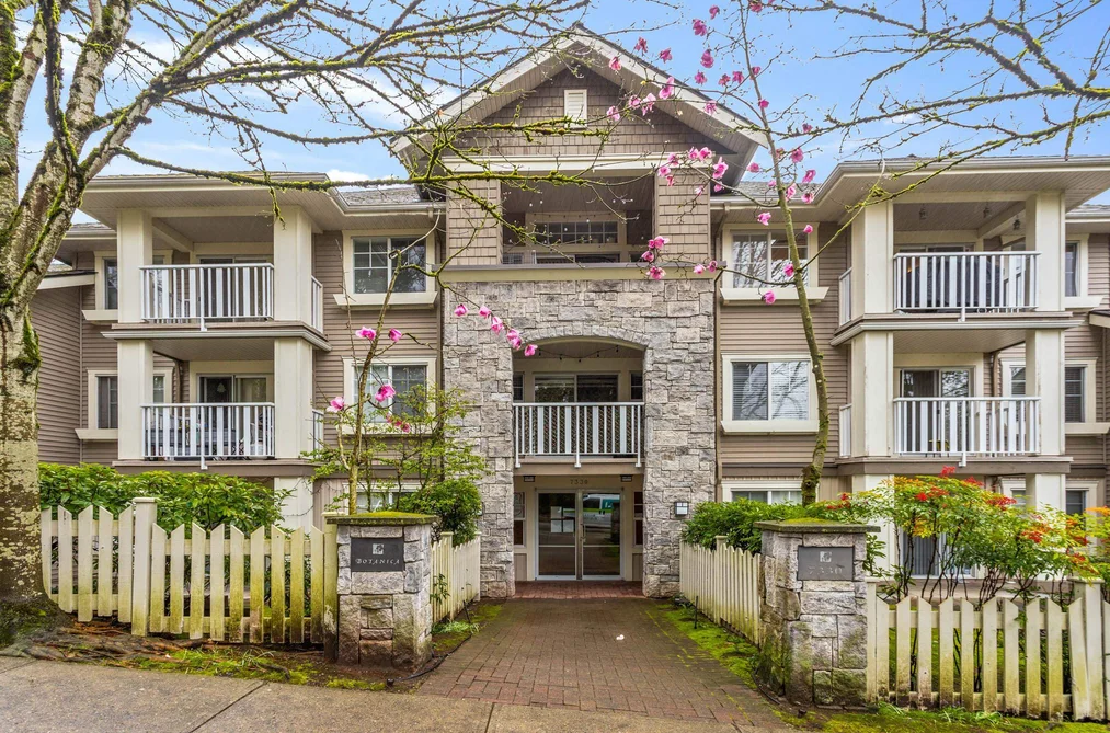 Condo for sale at 301 7330 Salisbury Avenue Burnaby British Columbia - MLS: R3108520