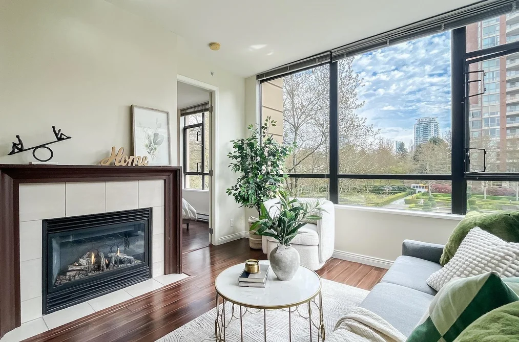 Condo for sale at 301 7368 Sandborne Avenue Burnaby British Columbia - MLS: R3114029