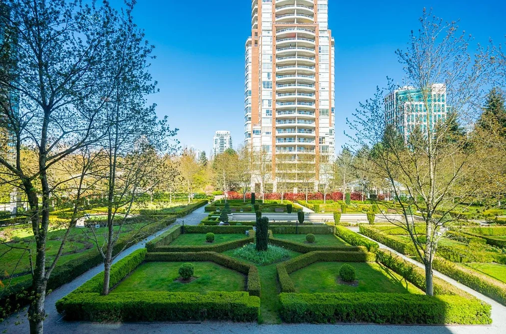 301 7368 SANDBORNE AVENUE, Burnaby BC V3N 5C5, Burnaby BC — Residential for Sale - Photo 6