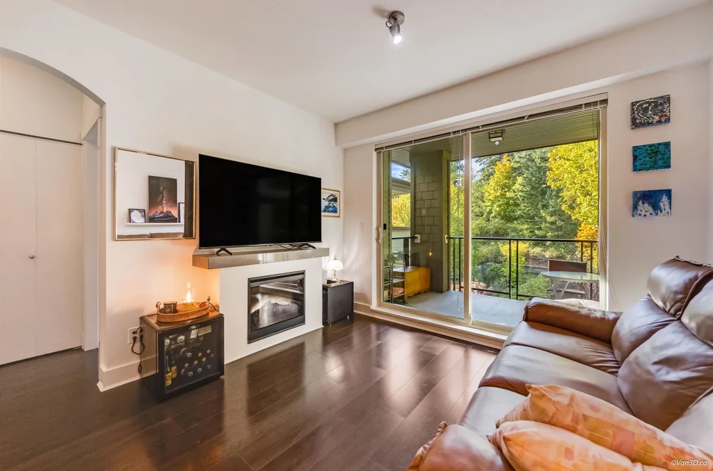 Condo for sale at 301 7418 Byrnepark Walk Burnaby British Columbia - MLS: R3158745