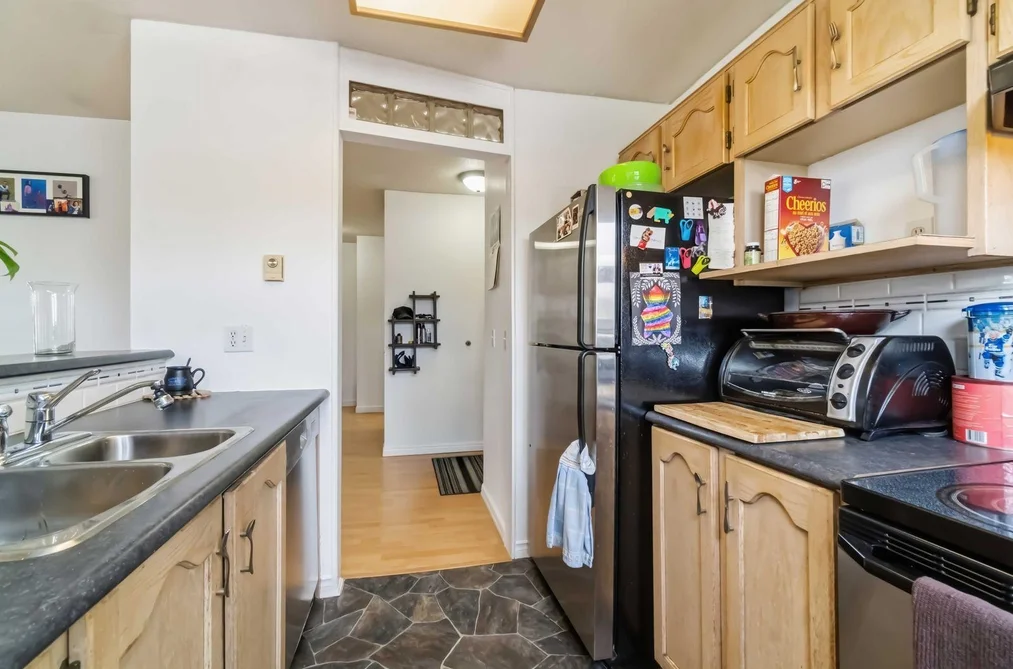 301 99 BEGIN STREET, Coquitlam BC V3K 6R5, Coquitlam BC — Residential for Sale - Photo 3