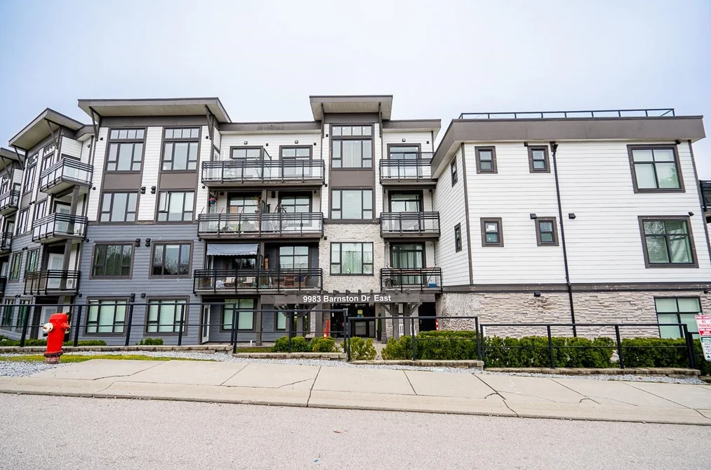 Condo for sale at 301 9983 E Barnston Drive Surrey British Columbia - MLS: R3108775