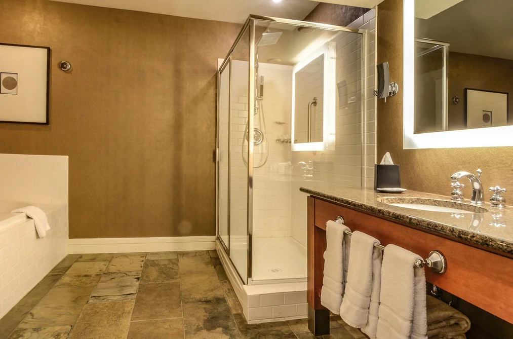 301/303 1376 LYNBURNE PLACE, No City Value BC V8S 3J6, No City Value BC — Residential for Sale - Photo 3