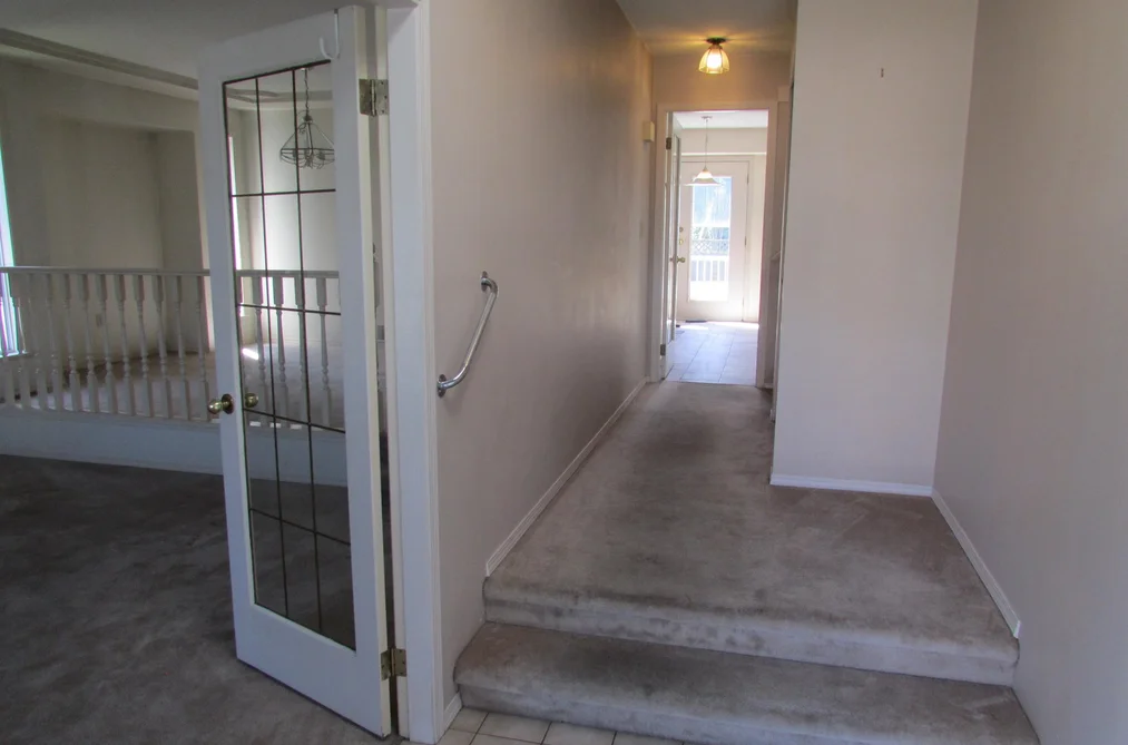 3019 CASSIAR AVENUE, Abbotsford BC V2S 7G7, Abbotsford BC — Residential for Sale - Photo 2
