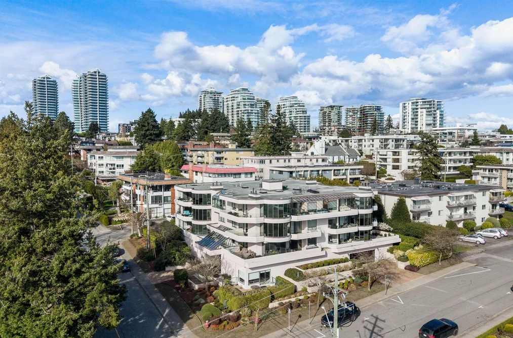 302 1250 MARTIN STREET, White Rock BC V4B 3W3, White Rock BC — Residential for Sale - Photo 2