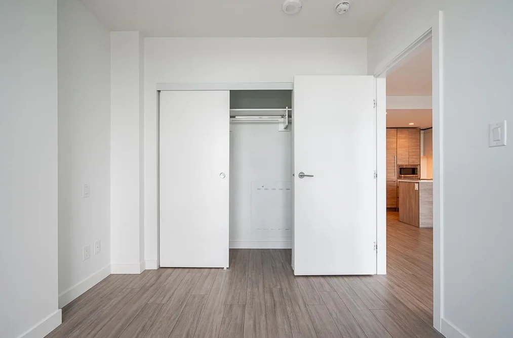 302 13615 FRASER HIGHWAY, Surrey BC V3T 0P7, Surrey BC — Residential for Sale — Photo 15 of 37