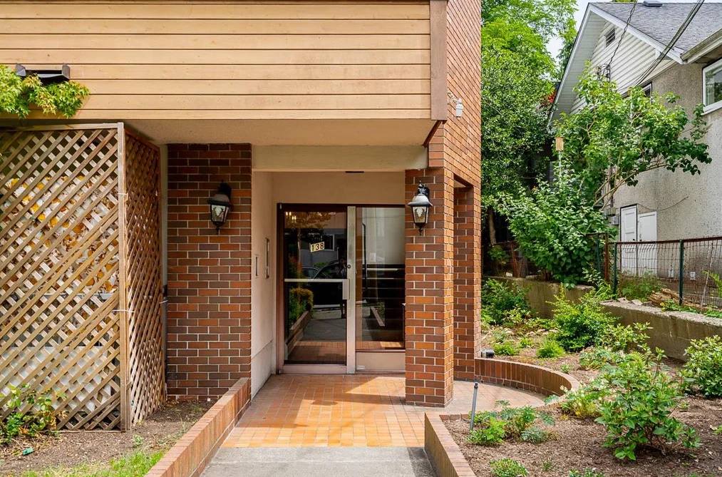 302 138 TEMPLETON DRIVE, Vancouver BC V5L 4N3, Vancouver BC — Residential for Sale — Photo 4 of 29
