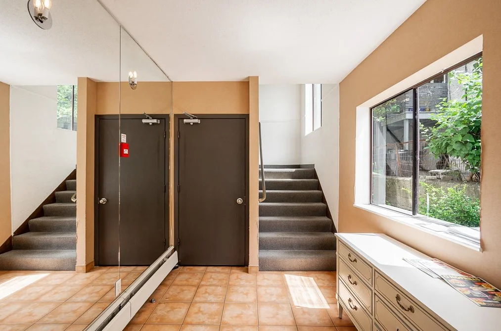 302 138 TEMPLETON DRIVE, Vancouver BC V5L 4N3, Vancouver BC — Residential for Sale — Photo 5 of 29