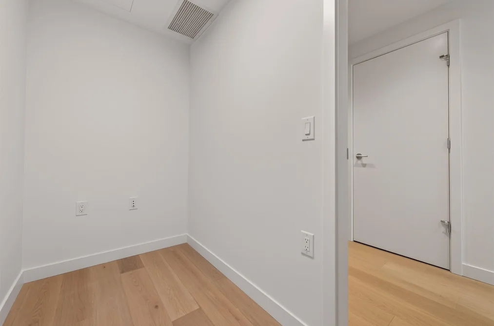 302 1526 W 6TH AVENUE, Vancouver BC V6J 0J9, Vancouver BC — Residential for Sale — Photo 25 of 40