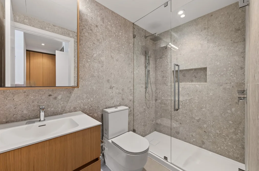 302 1526 W 6TH AVENUE, Vancouver BC V6J 0J9, Vancouver BC — Residential for Sale — Photo 26 of 40