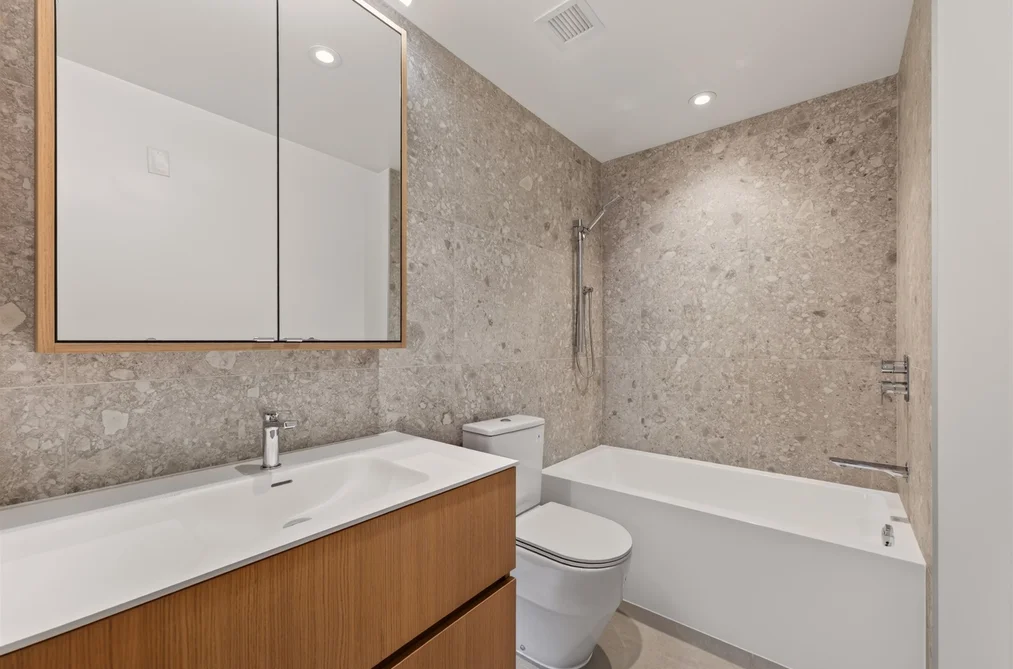 302 1526 W 6TH AVENUE, Vancouver BC V6J 0J9, Vancouver BC — Residential for Sale — Photo 34 of 40