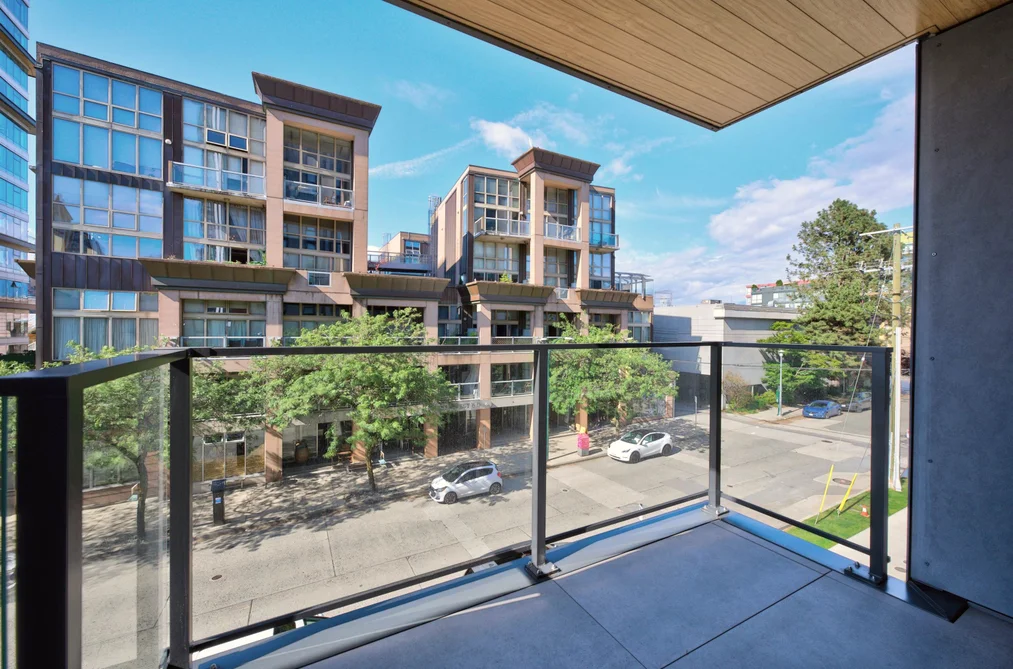 302 1526 W 6TH AVENUE, Vancouver BC V6J 0J9, Vancouver BC — Residential for Sale — Photo 36 of 40