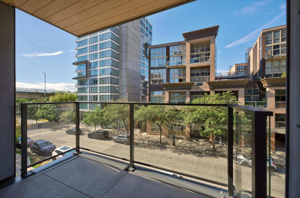302 1526 W 6TH AVENUE, Vancouver BC V6J 0J9, Vancouver BC — Residential for Sale — Photo 37 of 40
