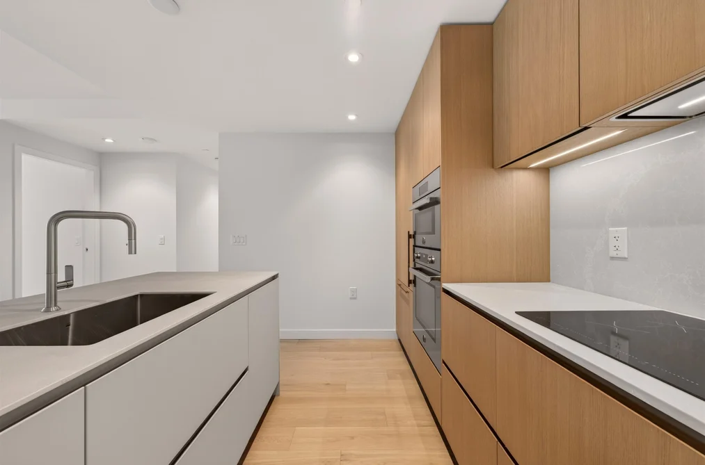 302 1526 W 6TH AVENUE, Vancouver BC V6J 0J9, Vancouver BC — Residential for Sale — Photo 6 of 40