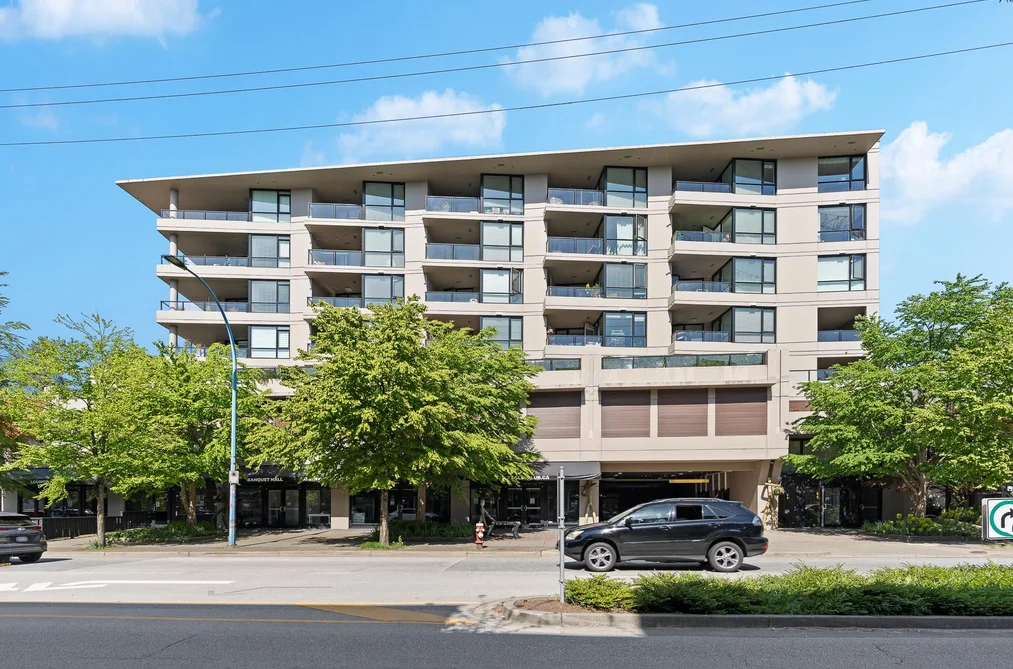 Condo for sale at 302 160 W 3rd Street North Vancouver British Columbia - MLS: R3126631