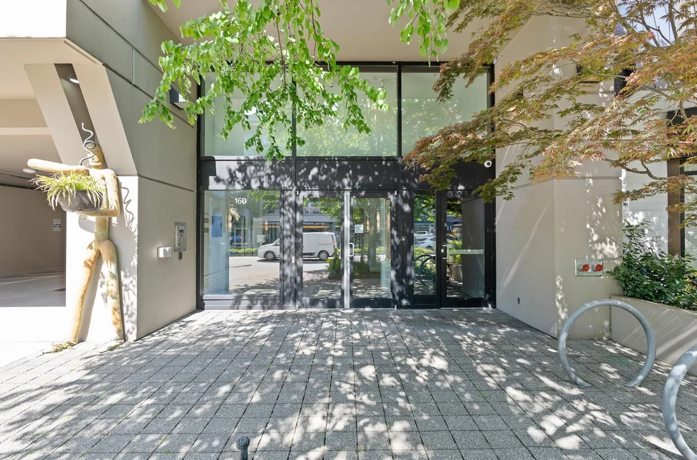302 160 W 3RD STREET, North Vancouver BC V7M 0A9, North Vancouver BC — Residential for Sale - Photo 2
