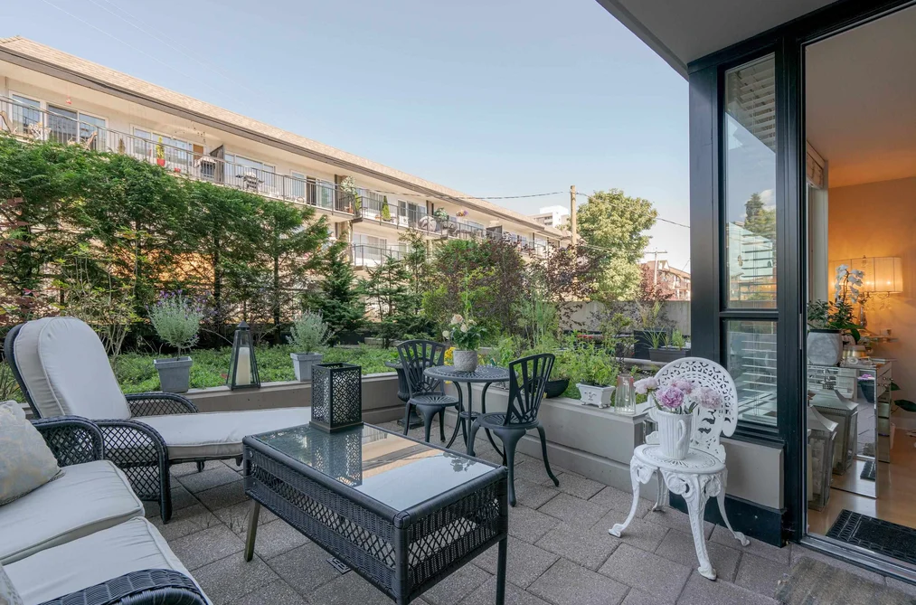 302 160 W 3RD STREET, North Vancouver BC V7M 0A9, North Vancouver BC — Residential for Sale - Photo 3