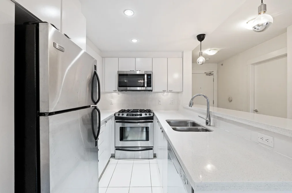 302 160 W 3RD STREET, North Vancouver BC V7M 0A9, North Vancouver BC — Residential for Sale - Photo 5