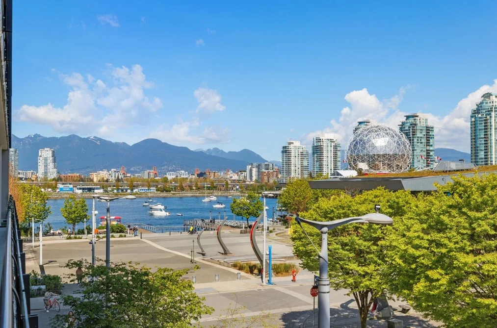 Condo for sale at 302 1625 Manitoba Street Vancouver British Columbia - MLS: R3106275