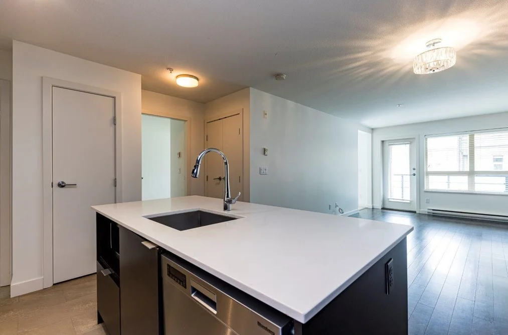 302 1677 LLOYD AVENUE, North Vancouver BC V7P 0B1, North Vancouver BC — Residential for Sale - Photo 3