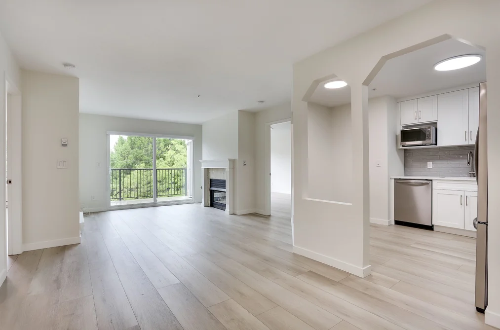 302 20727 DOUGLAS CRESCENT, Langley BC V3A 4C1, Langley BC — Residential for Sale - Photo 3